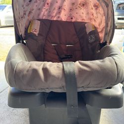 Graco Car seat  With Base 
