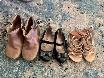 Girl shoe bundle size 9, 9.5