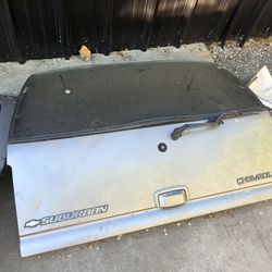 Rear door 2002 Chevy Suburban