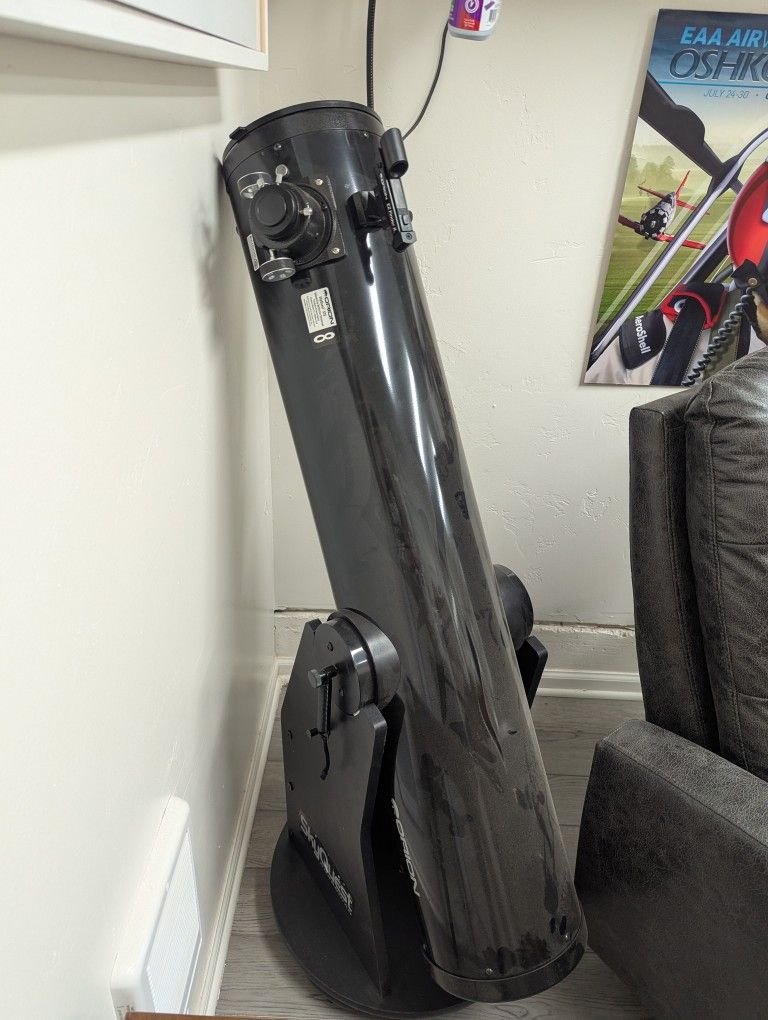 Orion SkyQuest XT8 Dobsonian Telescope - 8-inch Mirror