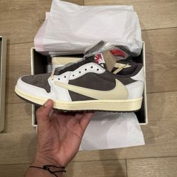 Travis Scott x Air Jordan 1 Low “Reverse Mocha”