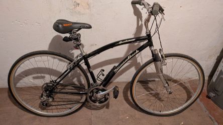 Bicycle Diamondback Crestview Hybrid – 24‑Speed