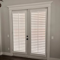 Plantation Shutters (FREE ESTIMATES & SAME DAY PRICING)- Custom, Wood, Interior Window Treatments, Coverings. Persianas de Madera. Se Habla Espanol.