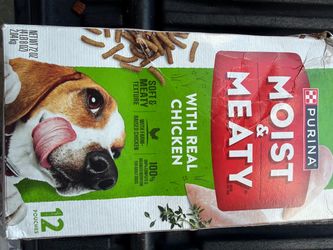 Purina Moist & Meaty Real Chicken Recipe, soft dog food pouches – Box of 12 pouches