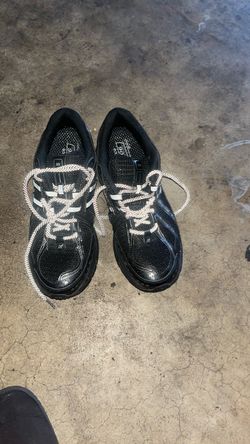 New Balance 610 Black Running Sneakers