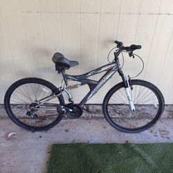 Dynacraft  Silver Canyon Bike