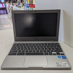 Samsung Laptop W/Charger - Chromebook 