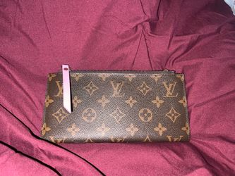 Wallet pink interior