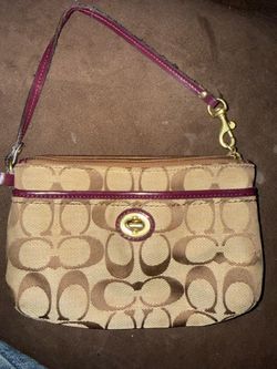 Coach Signature Jacquard Turnlock Wristlet Brown/Tan & Plum