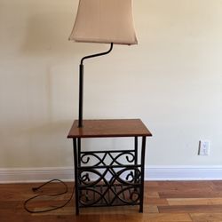 End Table With Lamp