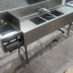 Restaurant sink