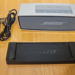 Bose SoundLink Mini Portable Bluetooth Speaker Silver / New Battery/ Fully Working 