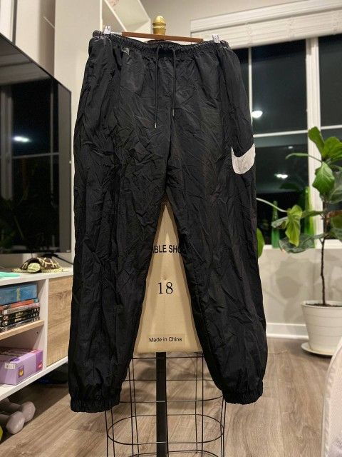 Track Pants/Windbreaker pants