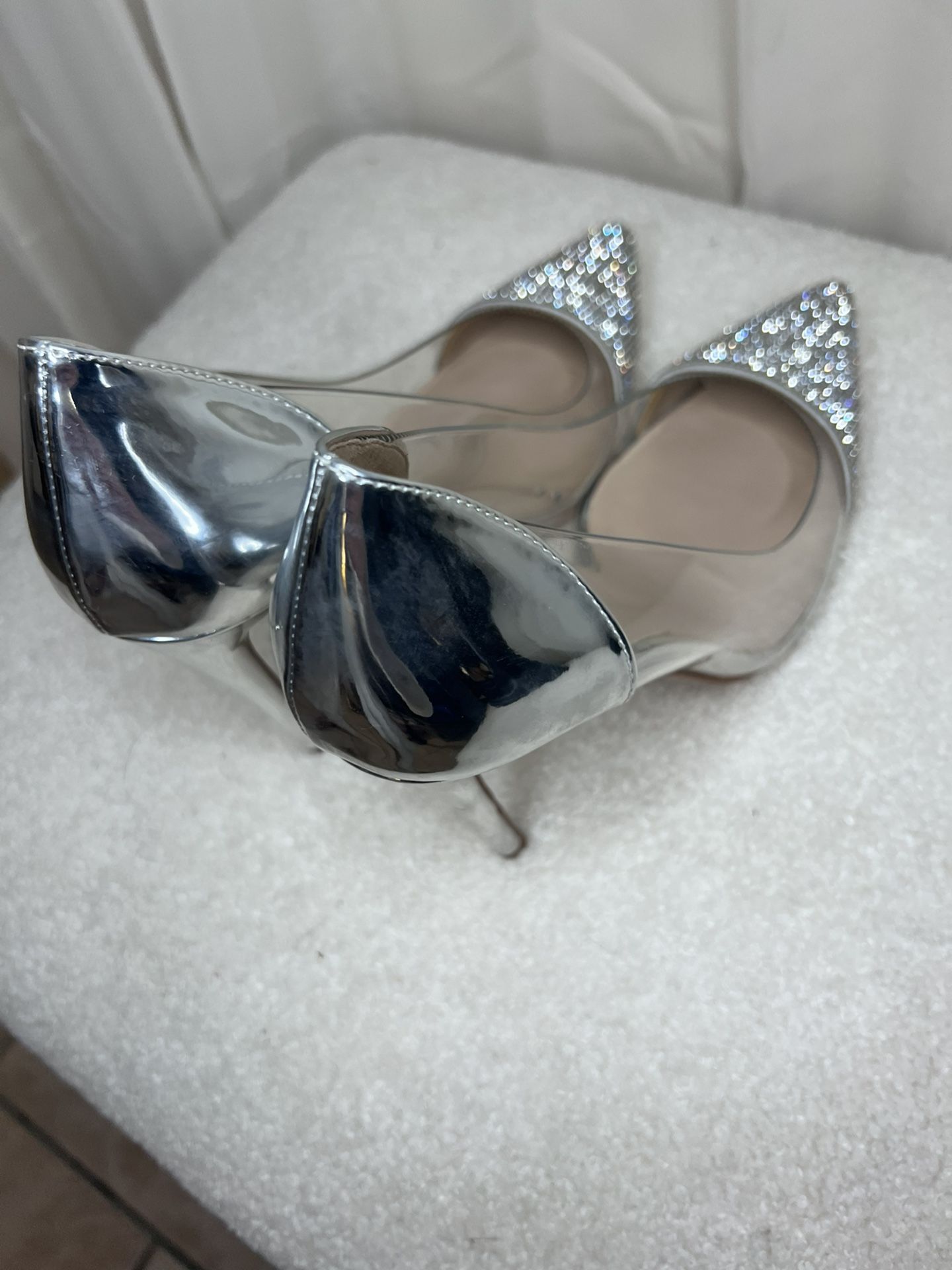 Womens Size 9 Glamorous Clear Rhinestone Pumps