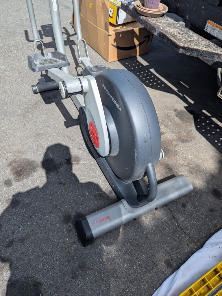Pro Form Elliptical Machine
