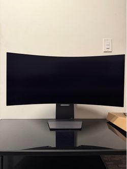 Ultra Gear LG Monitor