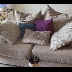 Very Nice 3 Piece Couch Set