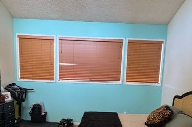 Set of 3 window blinds