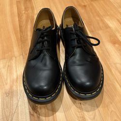 Doc Martens, Oxfords, Black, US 9