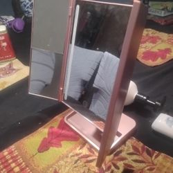 Mirror 