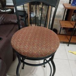 2 Bancos Para Barra.jiratorios Estampados En Color Naranja Y Color Vino