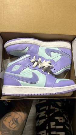 Nike 5y or 7 women