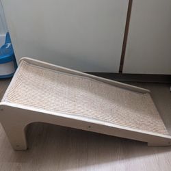 Pet Ramp Or Cat Scratcher