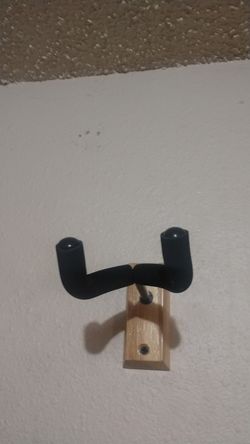 Guitar holder