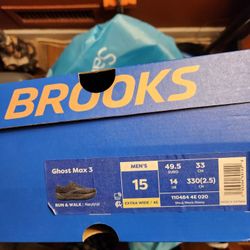 Brooks Sneakers Size 15