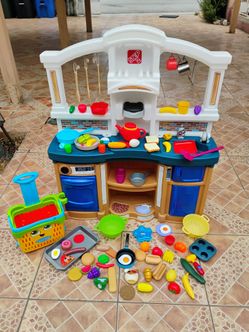 Kids kitchen.. included everything toys