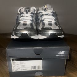 New Balance 1906 Chrome/ Green Sz. 7/5.5GS $120