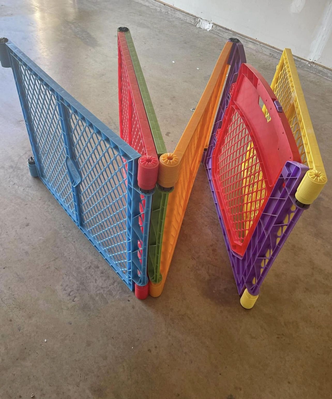 Superyard Colorplay Ultimate Panel Freestanding Playpen, Indoor