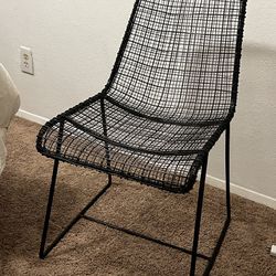 1 Metal Chair 