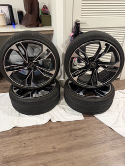 OEM Audi Wheels 20x10 *MINT CONDITION*