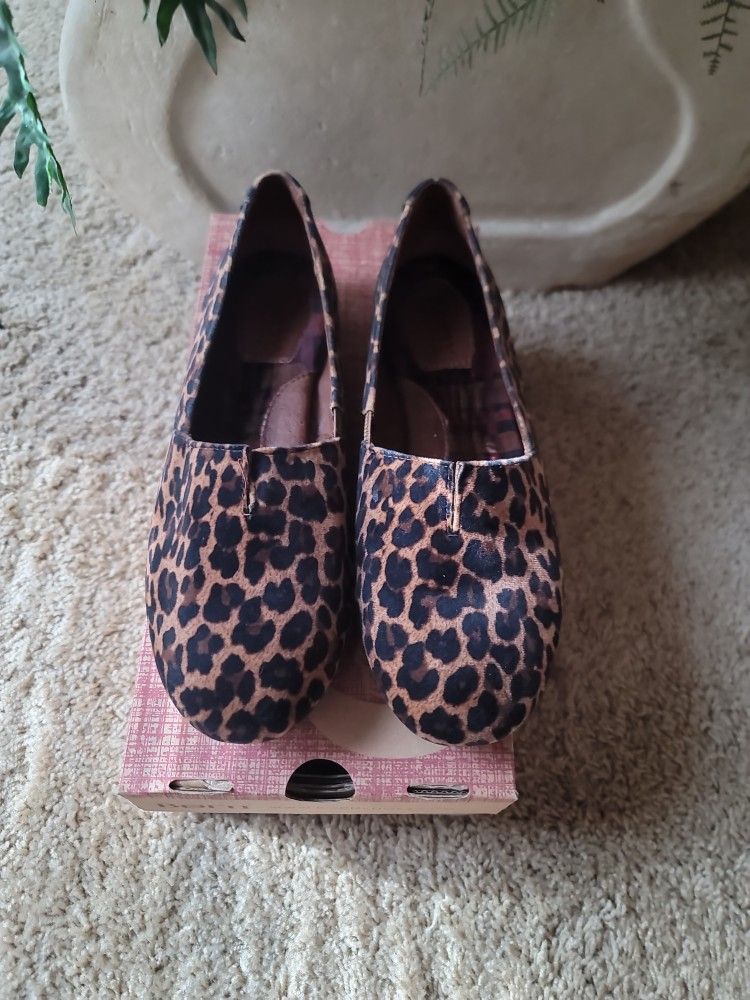 Womens Slip On Shoes Leopold Print  