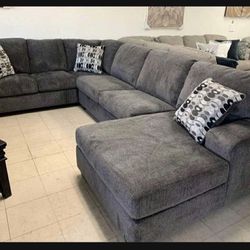U Shape Ashley Dark Cozy Sectional Couch👉 Living Room Set 🌟 Showroom Available 👍 Fast Delivery 🚚  Great Financing Options💥