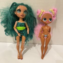 Set Of 2 Dolls 