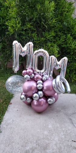 Mother’s Day balloon arrangement