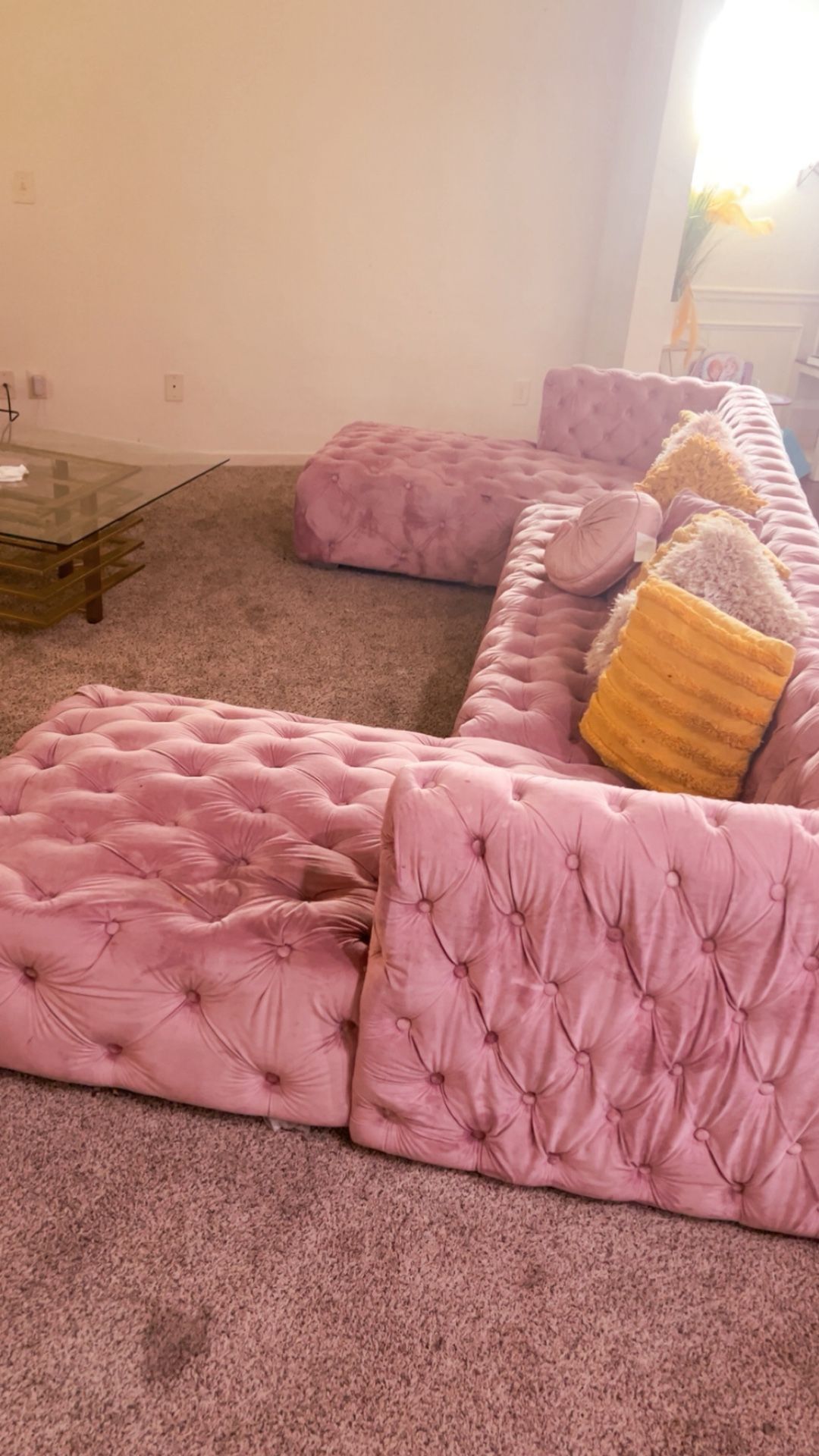 PINK VELVET SECTIONAL COUCH W/ Pink Decor