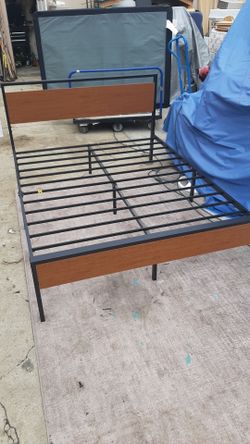 QUEEN SIZE BED FRAME