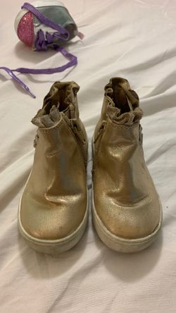 Cat and jack tennis shoe boots girls size 6