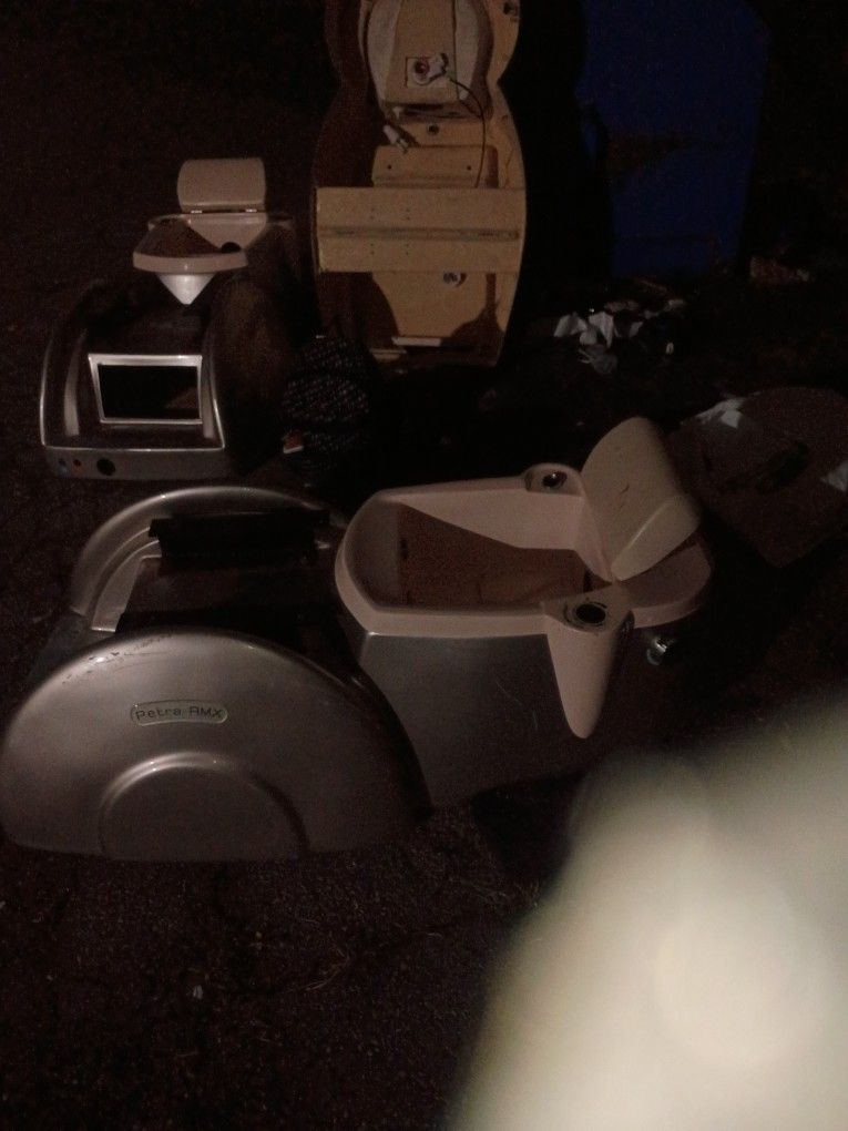 Beauty And Foot Spa Peices