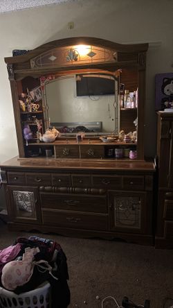 Antique dresser Set