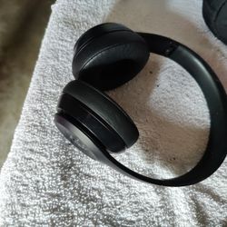 Beats Solo3 Wireless On-Ear Headphones

