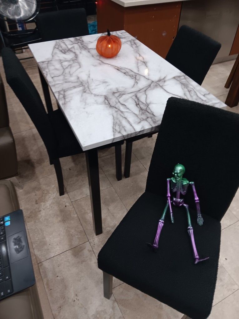 Chilling Value!!!* Terrifying Tedd Black Dining Table Sets Delivery And Financing Available🤝