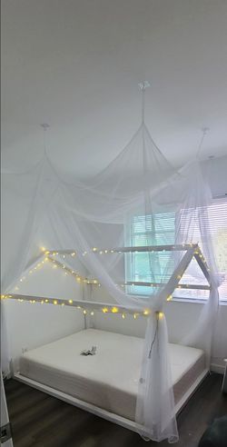 Full size bed