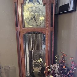 Gorgeous Grandfather Clock