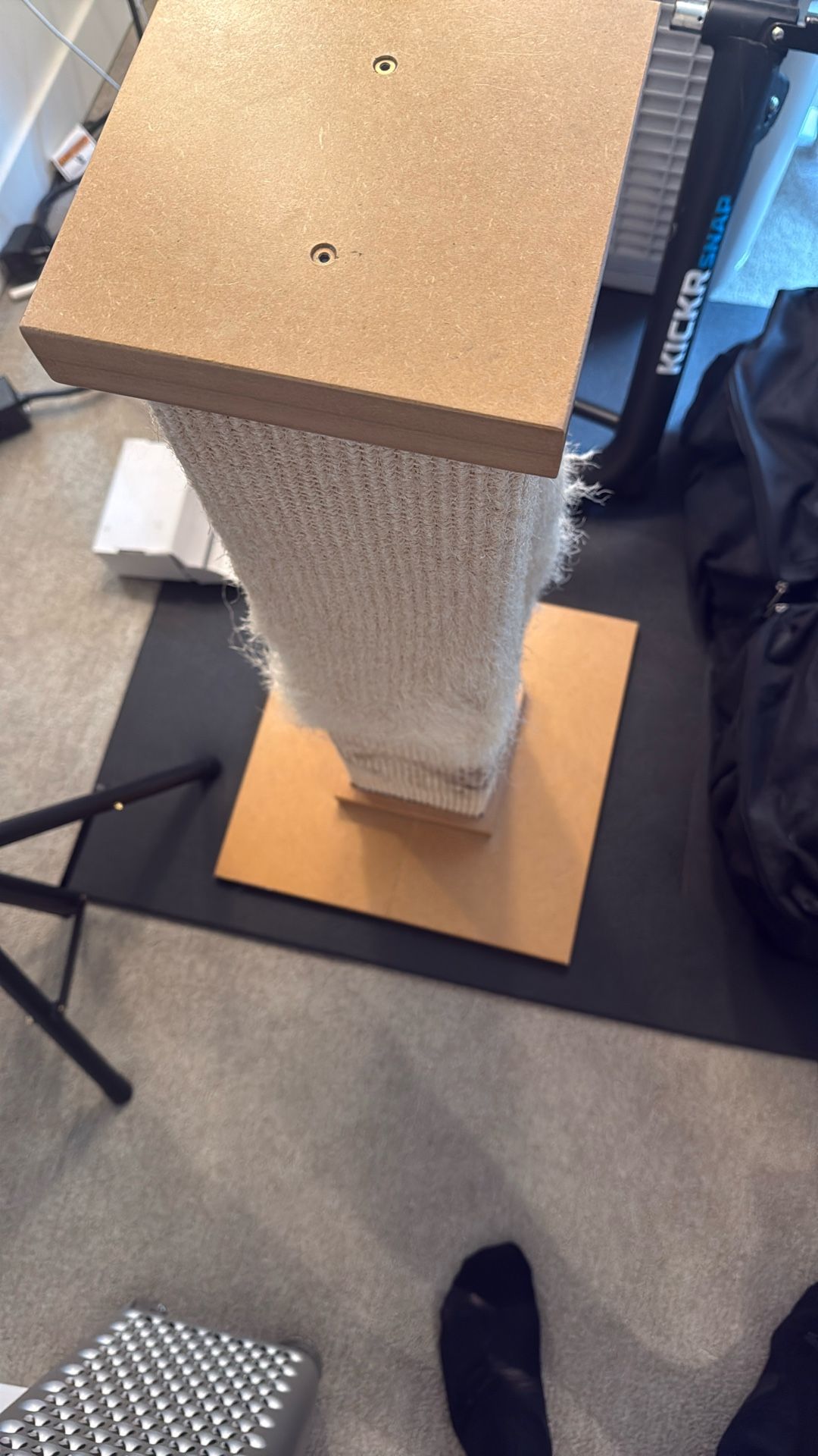 Free: Cat Scratch Post