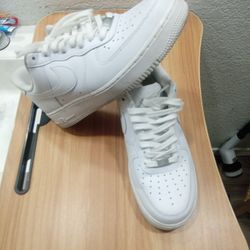 Air Force 1mens Size 9.5
