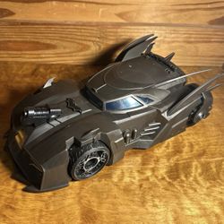 DC Comics: Crusader Batmobile